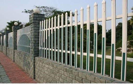 圍墻<a href=http://m.yflyw.com target=_blank class=infotextkey>護欄</a>價格