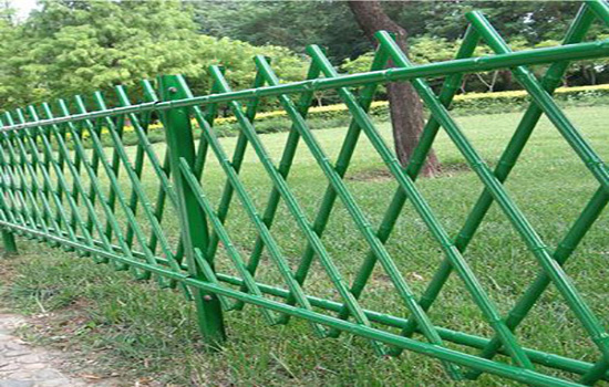 仿竹<a href=http://m.yflyw.com target=_blank class=infotextkey>護欄</a>