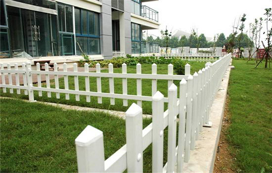 園林綠化<a href=http://m.yflyw.com target=_blank class=infotextkey>護(hù)欄</a>