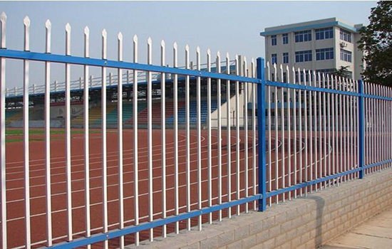 圍墻<a href=http://m.yflyw.com target=_blank class=infotextkey>護(hù)欄</a>廠家
