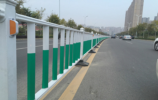 道路市政<a href=http://m.yflyw.com target=_blank class=infotextkey>護(hù)欄</a>